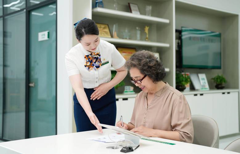 瑞诚医保卡怎么取现银行卡余额，很多人都搞错了